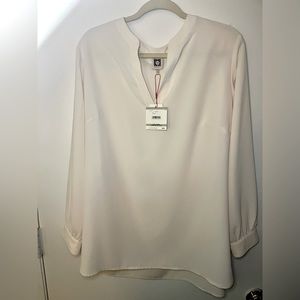 Anne Klein cream colored v-neck blouse